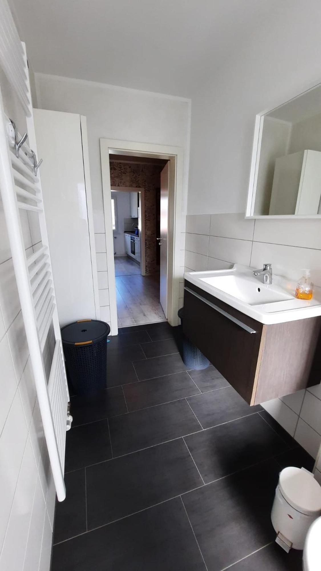 Ruhig Gelegene 2-Zi Fewo, Wallbox, Balkon Essen Exterior photo