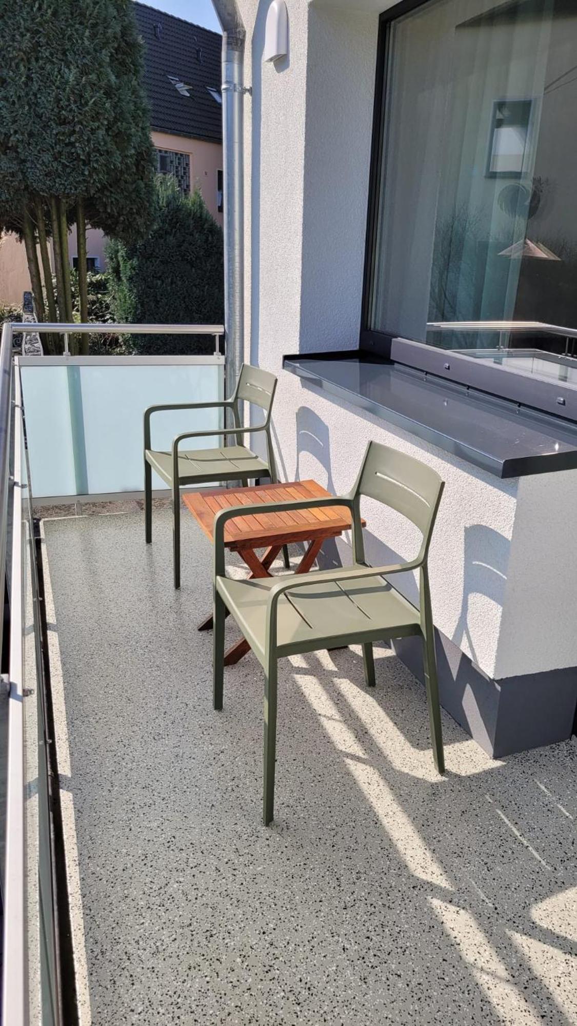 Ruhig Gelegene 2-Zi Fewo, Wallbox, Balkon Essen Exterior photo